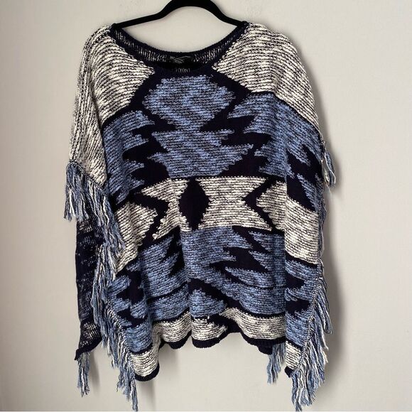INC Women’s Thick Knit Fringe Detail Aztec Print Poncho S/M - Picture 1 of 3